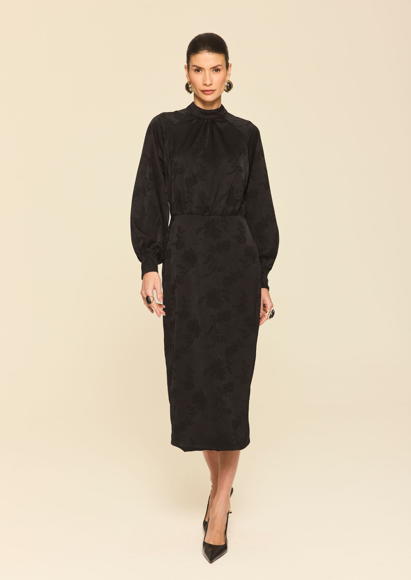 Vestido Longo em Jacquard Acetinado Hazel Preto | FastStore PDP